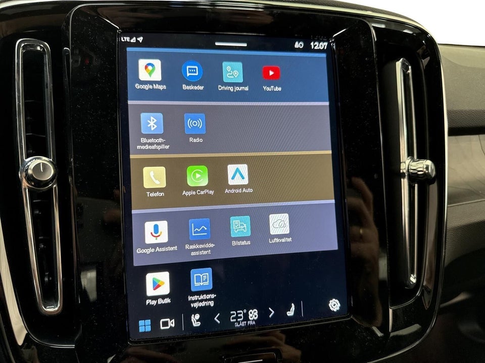 Volvo EX40 Extended Range Plus 5d