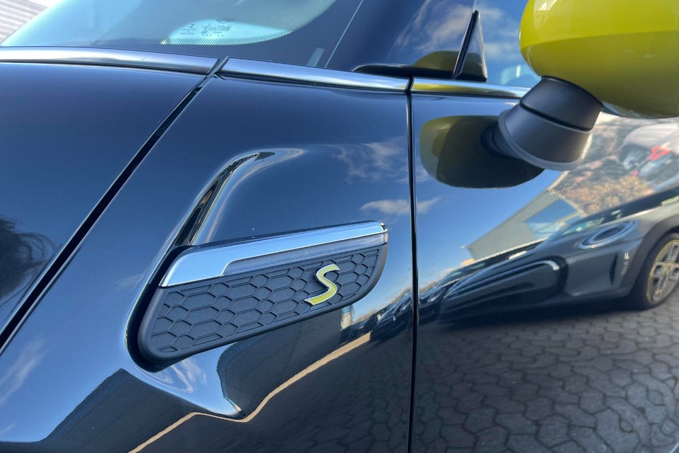 MINI Cooper SE Classic Trim 3d