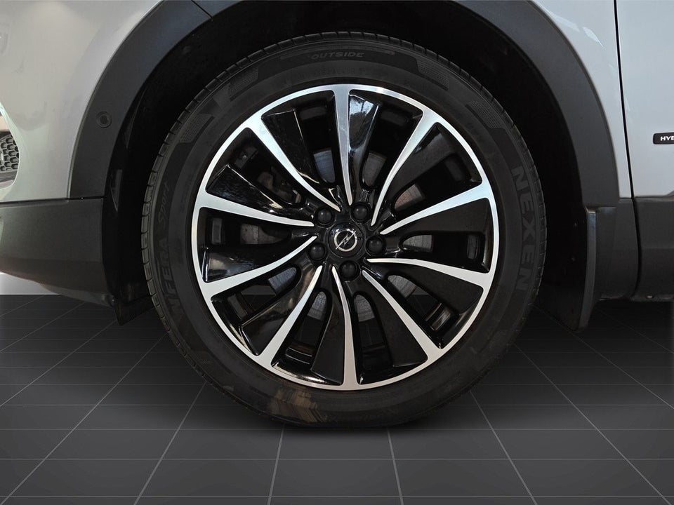 Opel Grandland X 1,6 Hybrid Ultimate aut. 5d