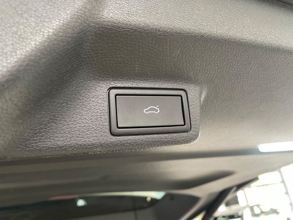 VW ID.Buzz 77 Pro SWB 5d