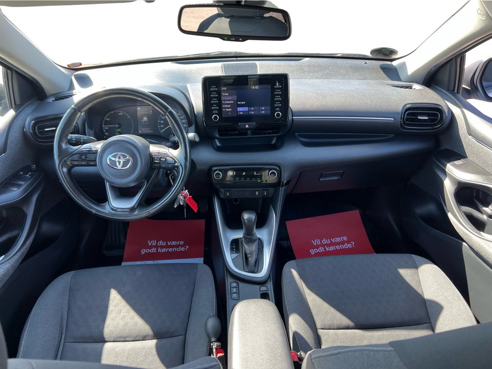 Toyota Yaris 1,5 Hybrid H3 Vision e-CVT 5d