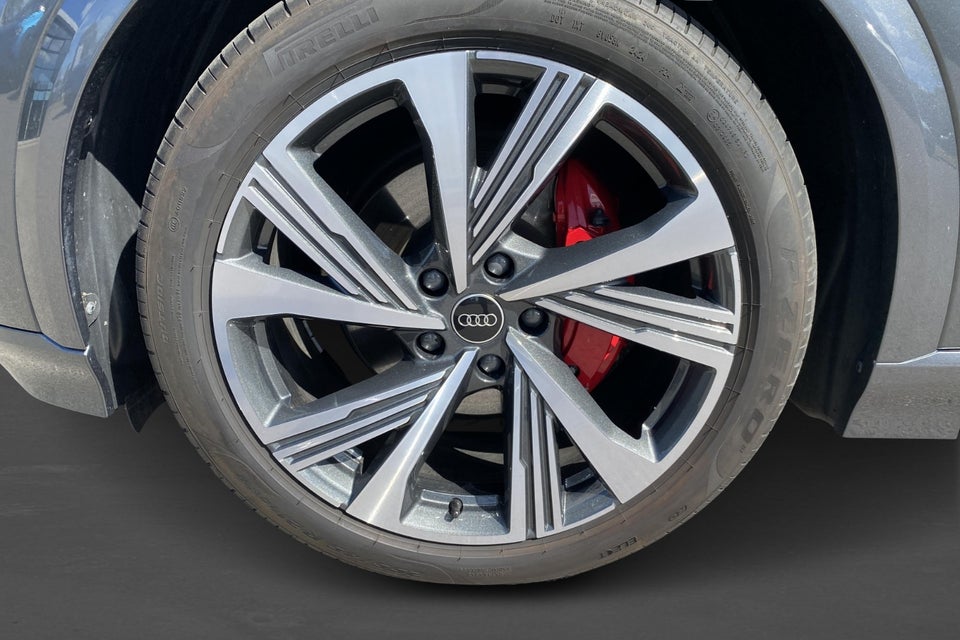 Audi Q6 e-tron Ultra quattro 5d