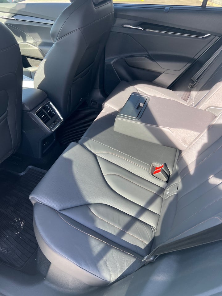 Skoda Enyaq 80 iV Suite 5d