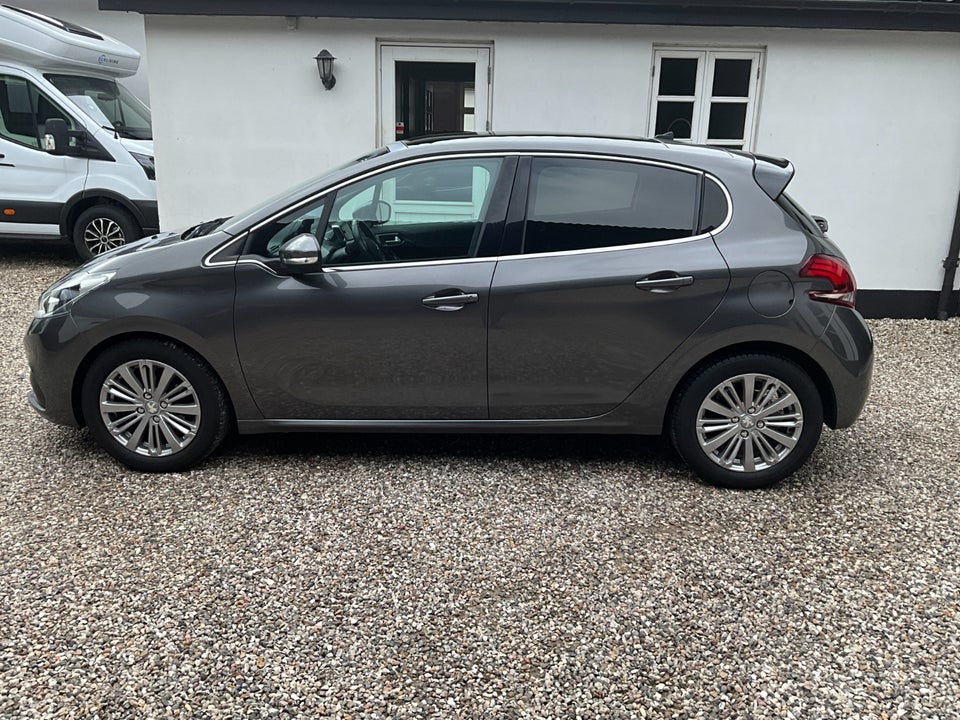 Peugeot 208 1,2 PureTech 82 Prestige 5d
