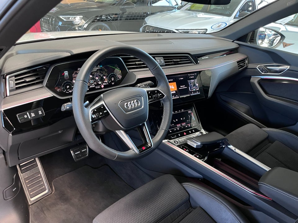 Audi Q8 e-tron 55 S-line Sportback quattro 5d