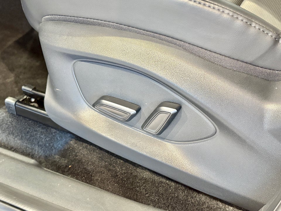 MG ZS 1,5 Hybrid+ Luxury 5d