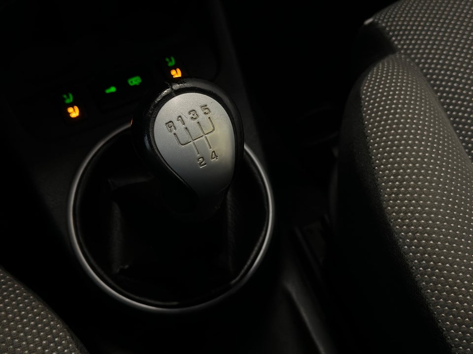 Skoda Fabia 1,4 16V Ambiente Combi 5d