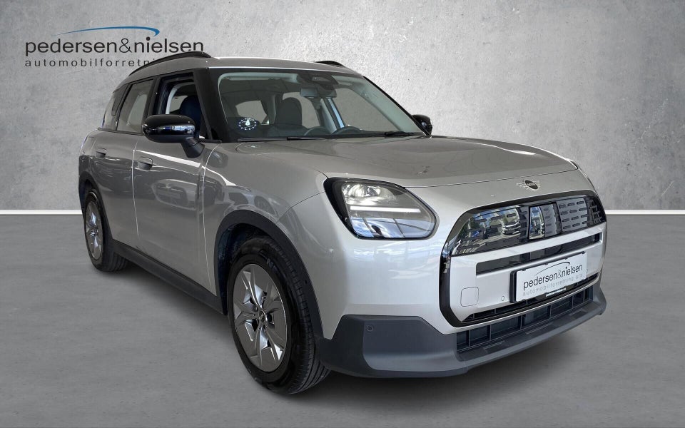MINI Countryman E Essential Trim XS 5d