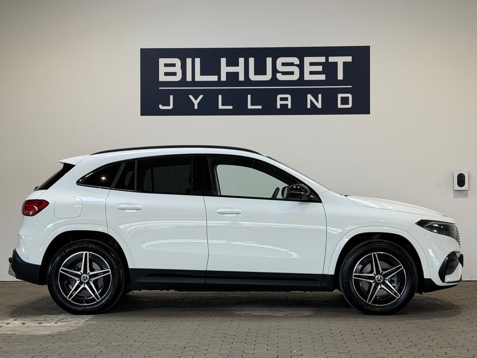 Mercedes EQA350 AMG Line 4Matic 5d