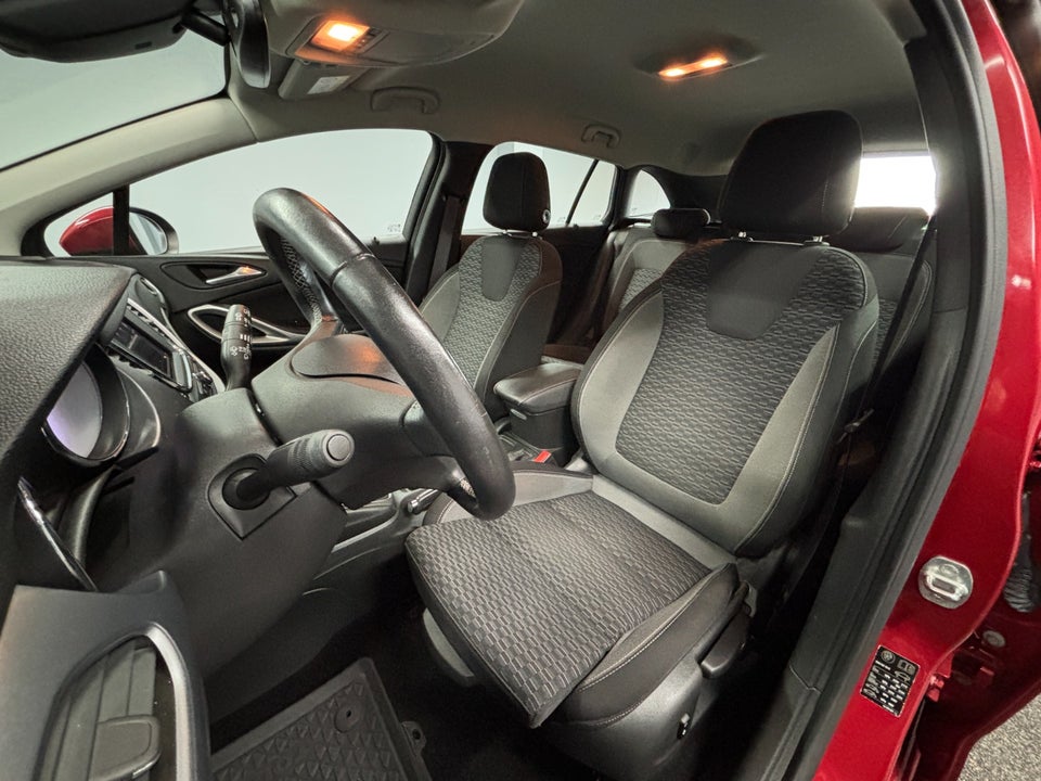 Opel Astra 1,5 D 122 Elegance Sports Tourer 5d