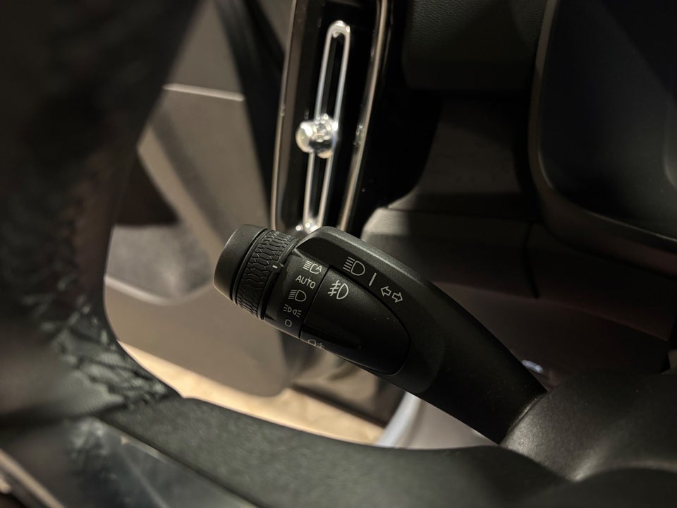 Volvo XC40 P6 ReCharge Core 5d
