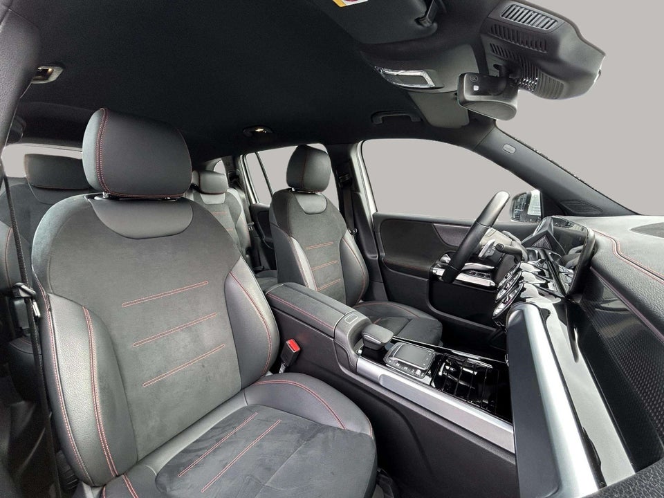 Mercedes EQB250 AMG Line 5d