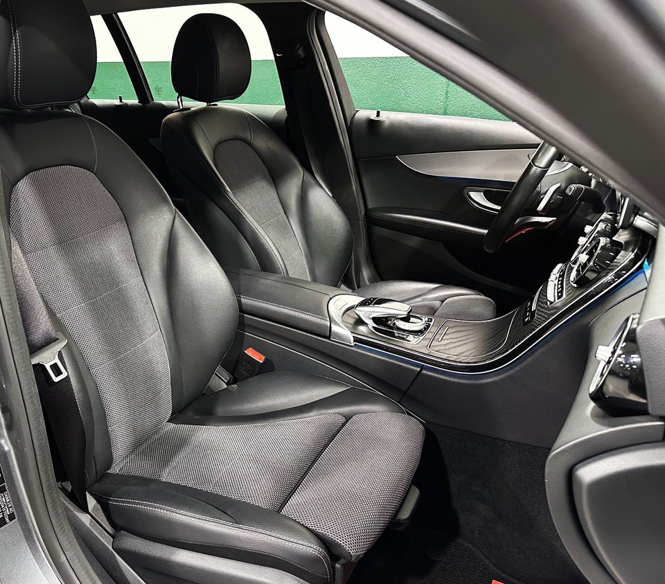 Mercedes C220 d 2,2 AMG Line stc. aut. 5d