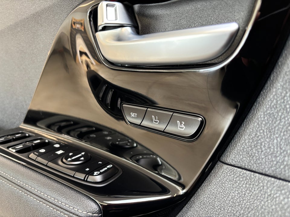 Kia Niro 1,6 PHEV Premium DCT 5d