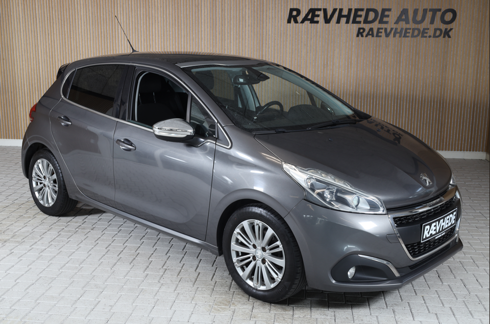 Peugeot 208 1,6 BlueHDi 100 Allure Sky 5d