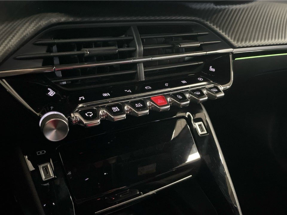 Peugeot e-208 50 GT 5d