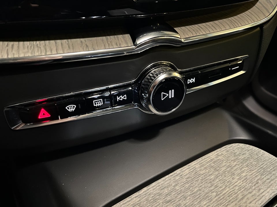 Volvo XC60 2,0 T6 ReCharge Inscription aut. AWD 5d