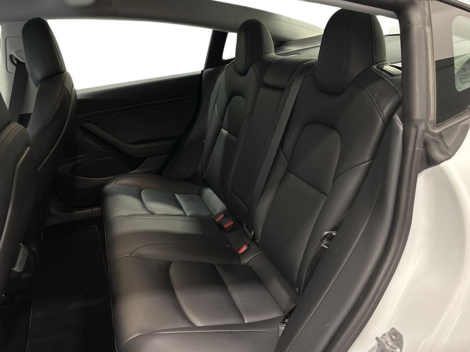 Tesla Model 3 Long Range AWD 4d