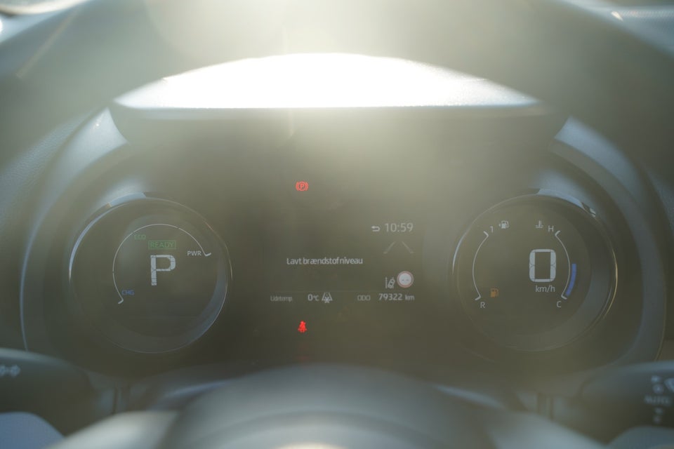 Toyota Yaris 1,5 Hybrid H4 e-CVT 5d