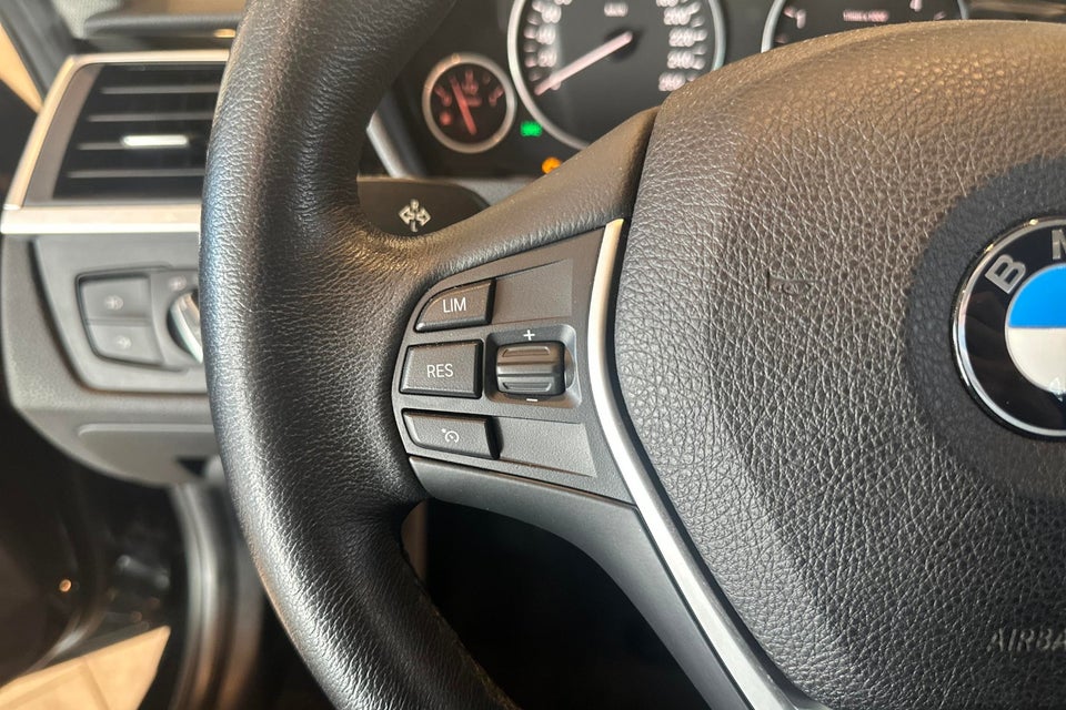 BMW 320d 2,0 Touring Executive aut. 5d