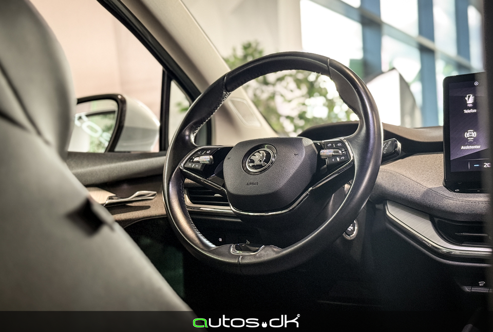 Skoda Enyaq 60 iV Loft 5d