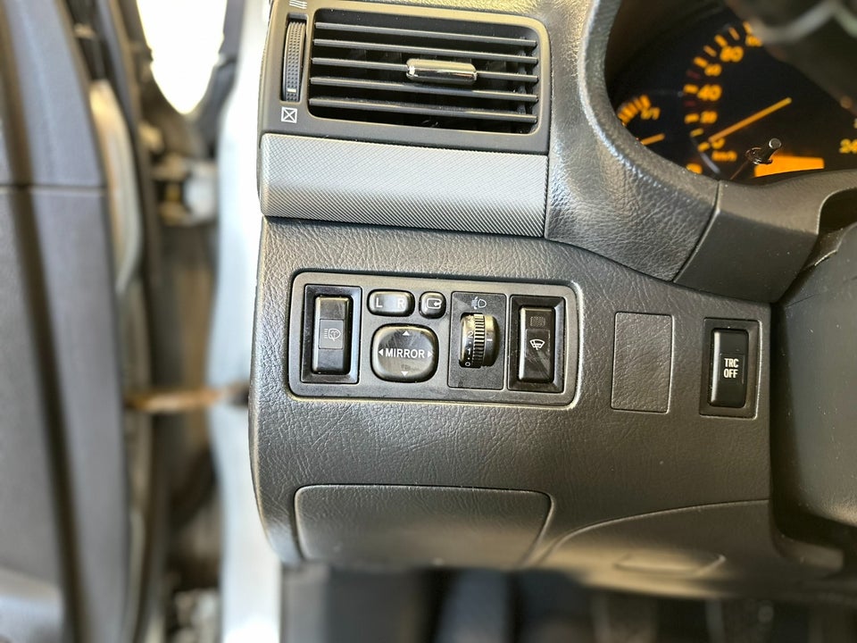 Toyota Avensis 2,0 VVT-i stc. 5d
