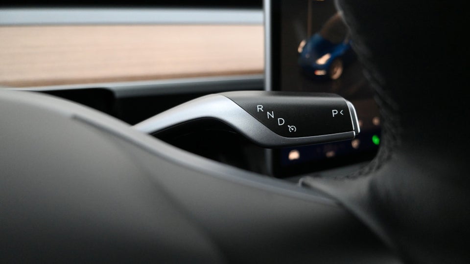 Tesla Model Y Long Range AWD 5d