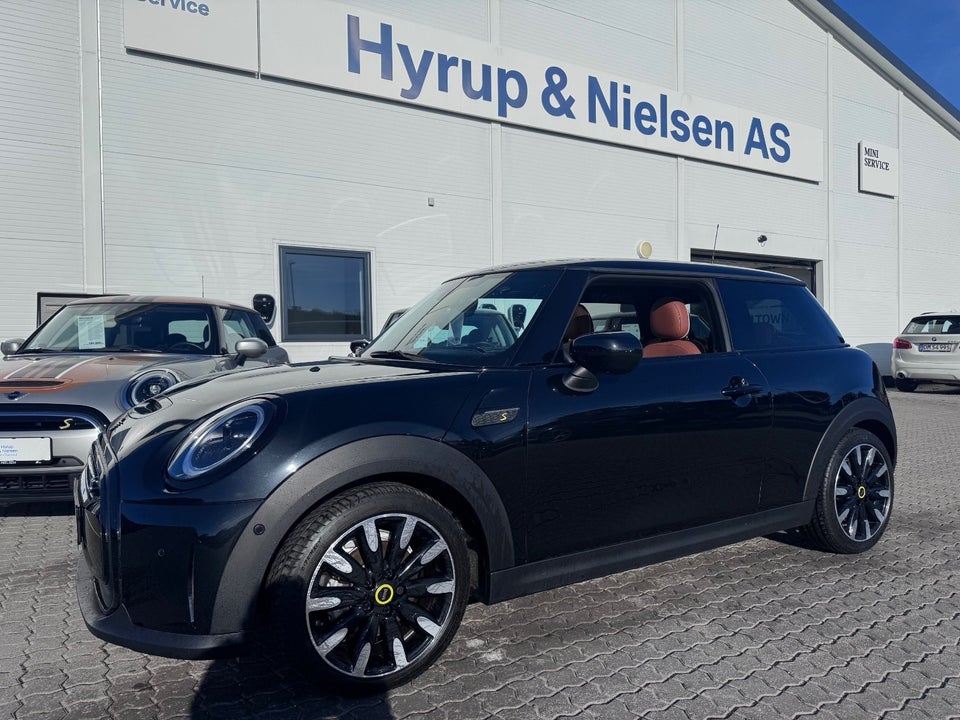 MINI Cooper SE Maximise 3d