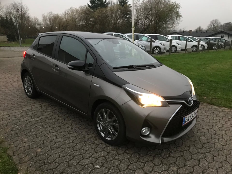 Toyota Yaris 1,5 Hybrid H2 Premium Luksus e-CVT 5d