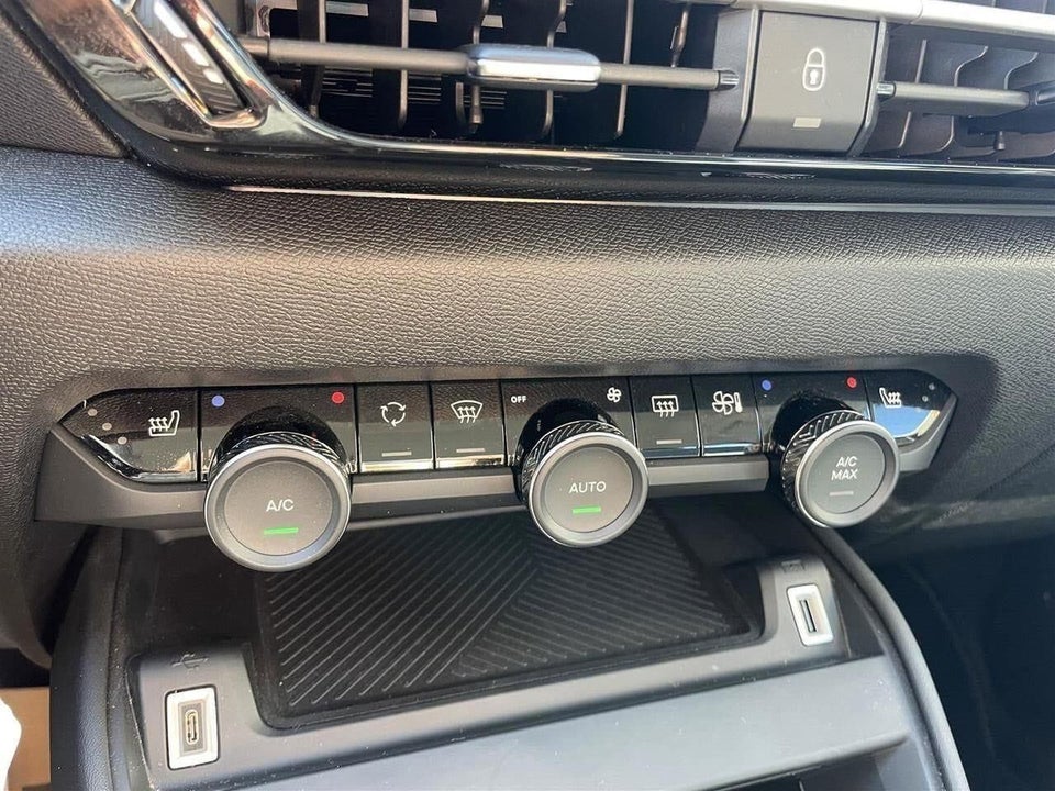 Citroën C4 1,2 PureTech 100 Carré 5d