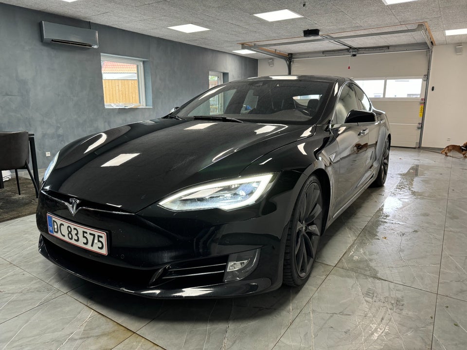 Tesla Model S 90D 5d