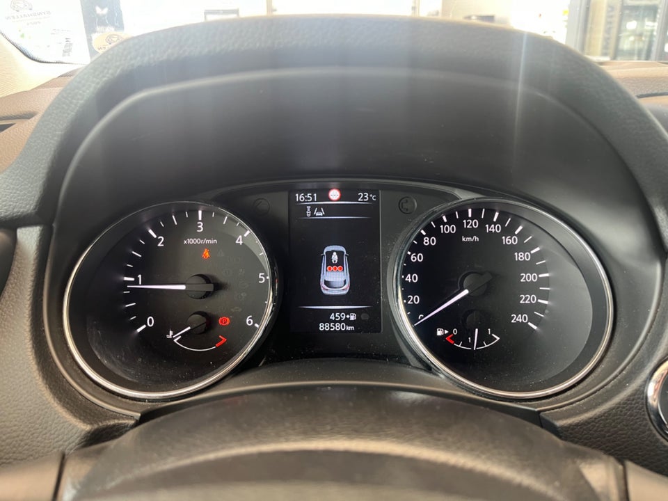 Nissan Qashqai 1,5 dCi 110 Tekna 5d