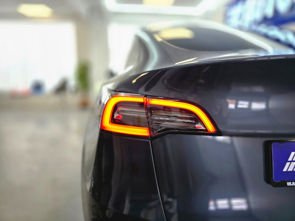 Tesla Model Y Long Range AWD 5d