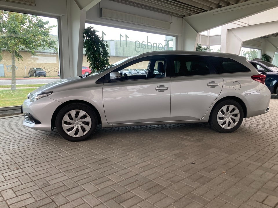 Toyota Auris 1,2 T T2 Comfort Touring Sports 5d