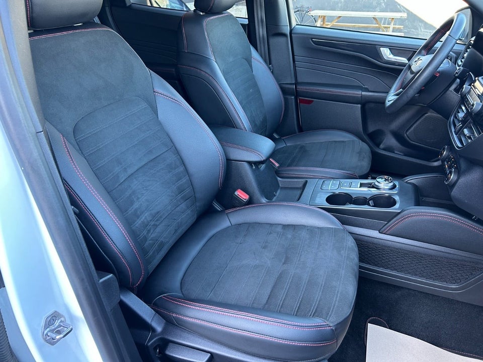 Ford Kuga 2,5 PHEV ST-Line CVT 5d