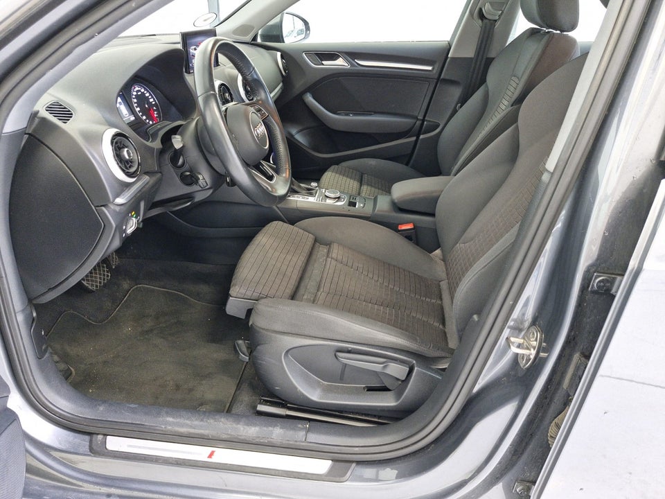 Audi A3 40 TFSi Sport Limited Sportback S-tr. 5d