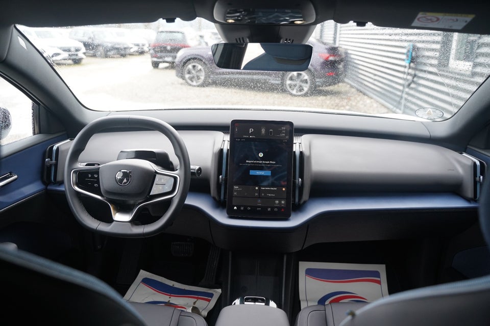 Volvo EX30 Twin Performance Plus 5d