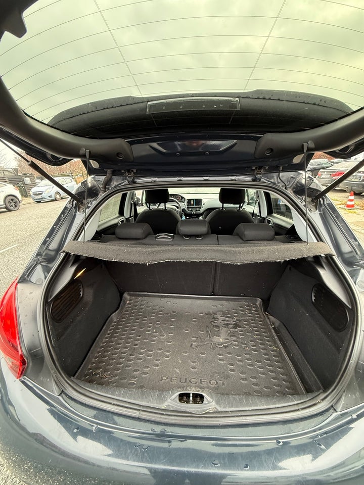 Peugeot 208 1,6 BlueHDi 100 Active 5d