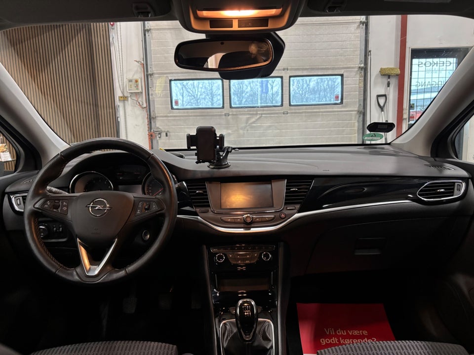 Opel Astra 1,2 T 110 Elegance Sports Tourer 5d