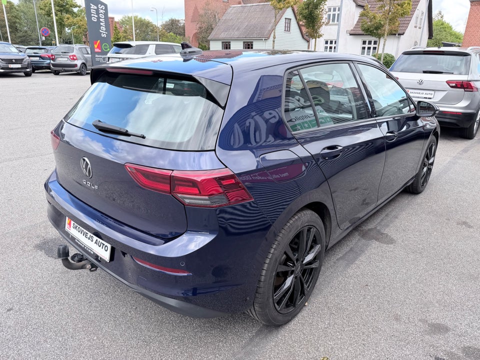 VW Golf VIII 2,0 TDi 115 Life DSG 5d