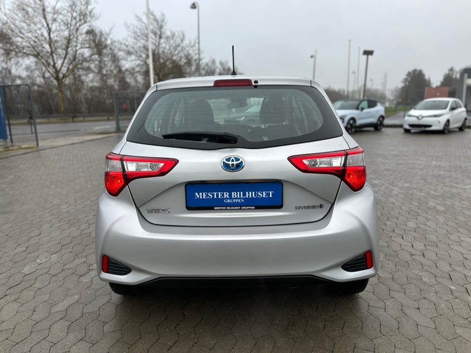 Toyota Yaris 1,5 Hybrid H3 Limited e-CVT 5d