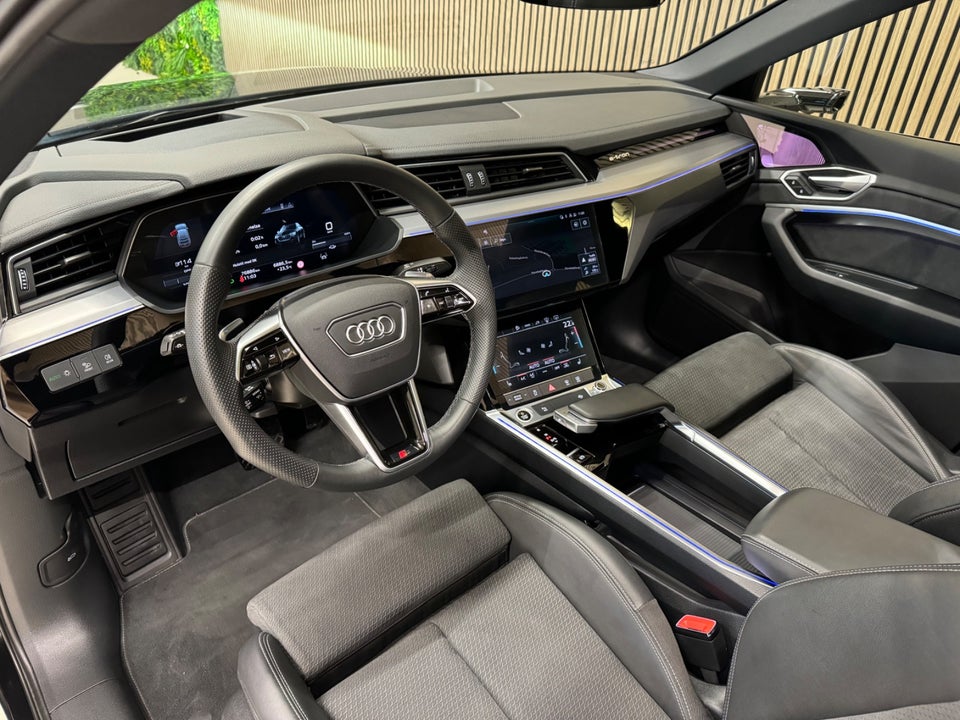 Audi e-tron 55 S-line Sportback quattro 5d