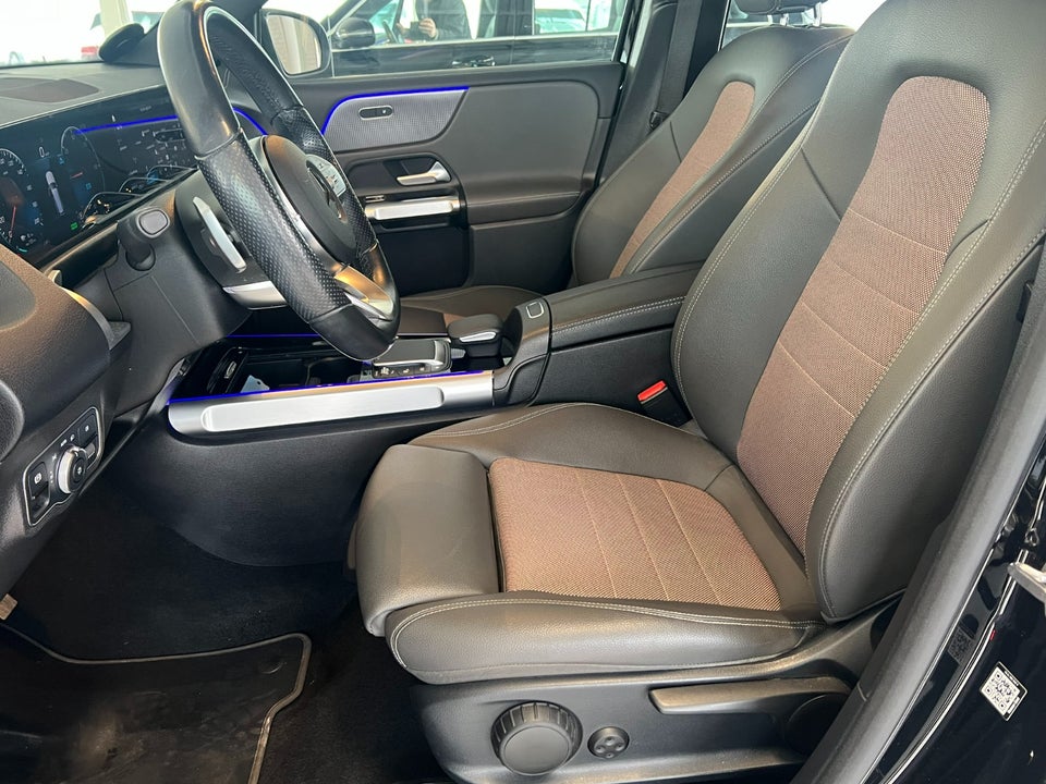 Mercedes EQB300 4Matic 5d