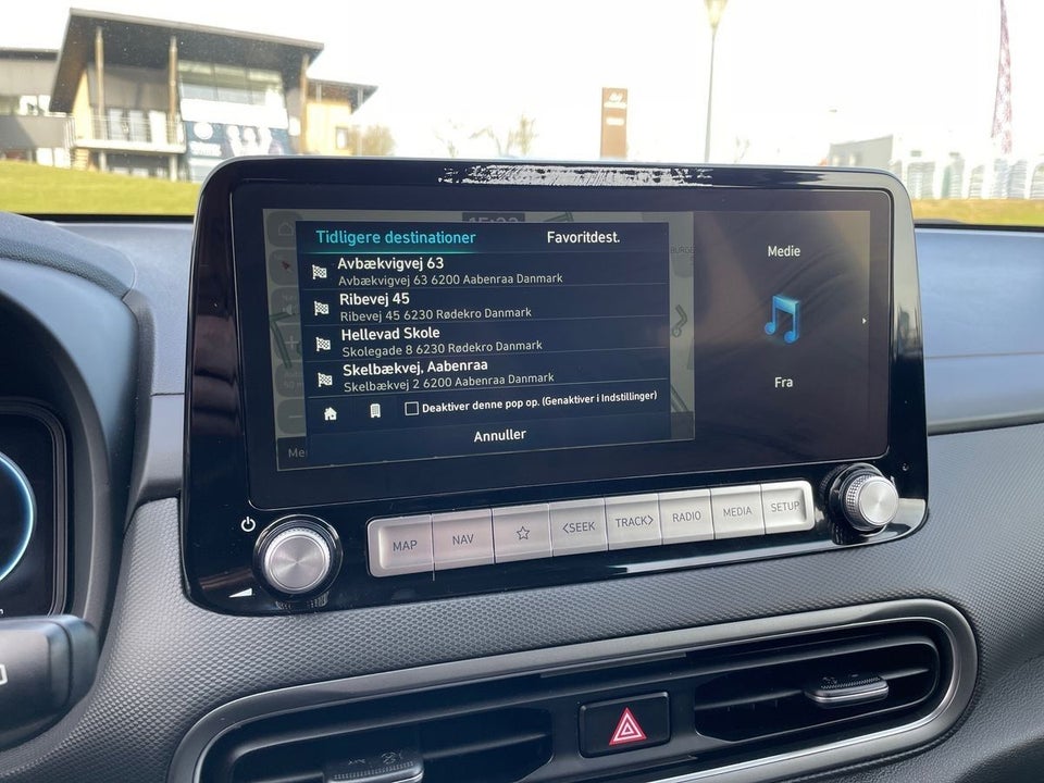 Hyundai Kona 64 EV Essential 5d