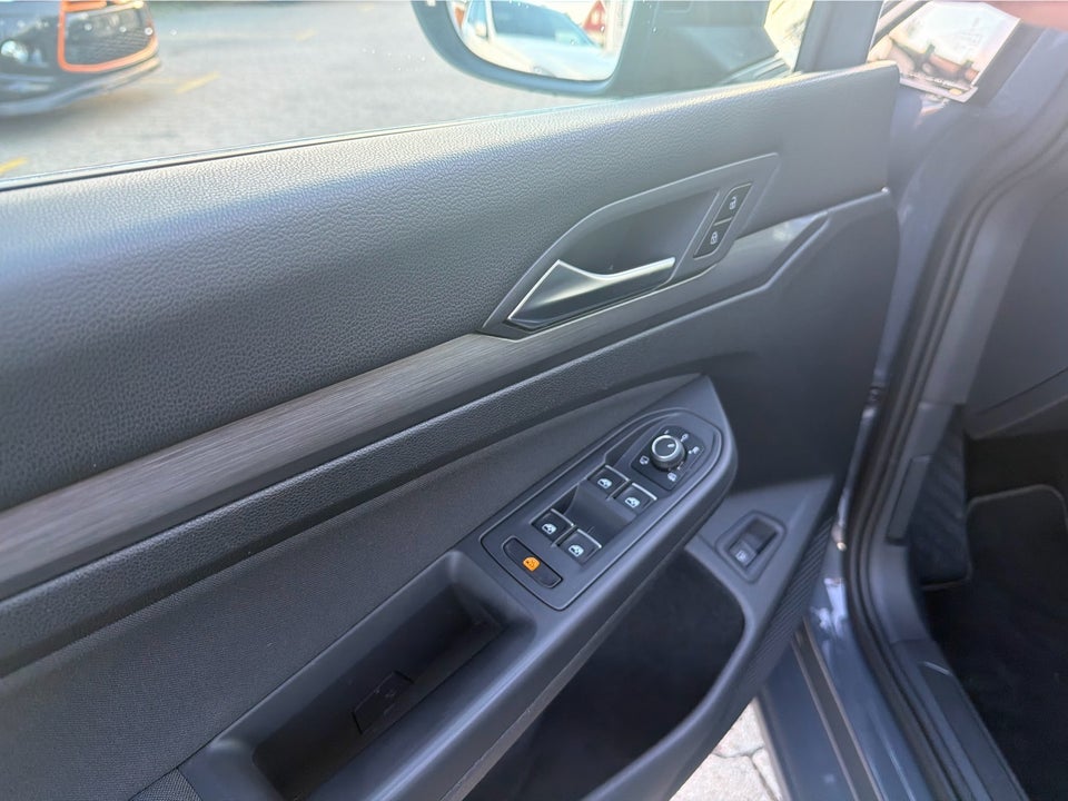 VW Golf VIII 1,4 eHybrid DSG 5d