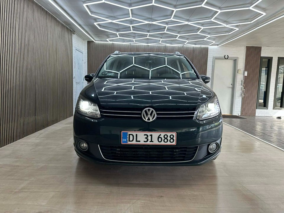 VW Touran 2,0 TDi 177 Highline DSG 7prs 5d