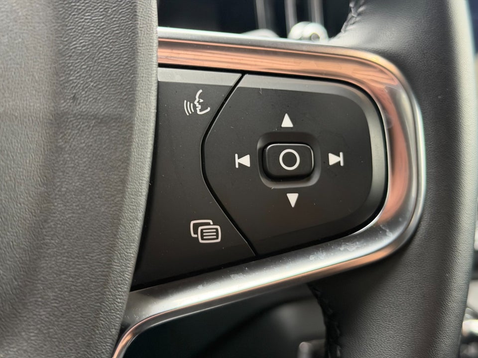 Volvo XC40 P6 ReCharge Core 5d
