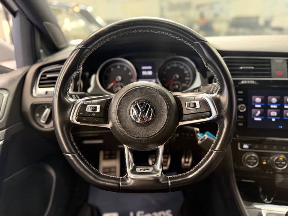 VW Golf VII 1,5 TSi 150 R-line Variant DSG 5d