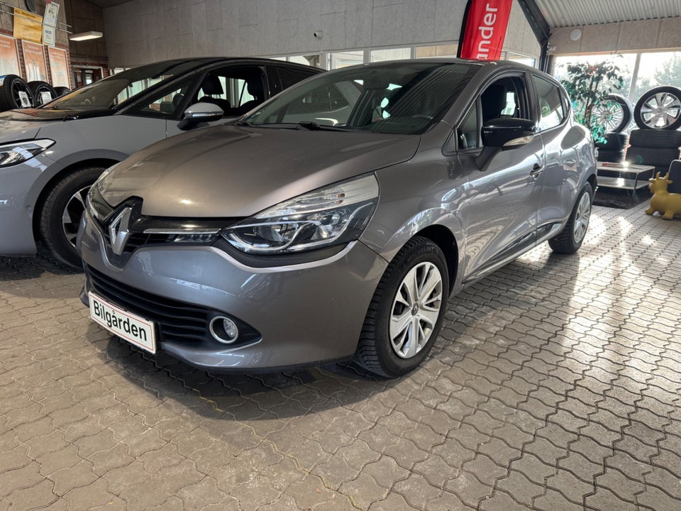 Renault Clio IV 0,9 TCe 90 Expression 5d