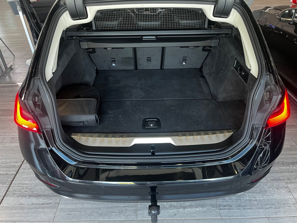 BMW 330e 2,0 Touring Sport Line aut. 5d